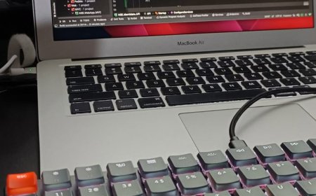 Keyboard Mekanik dengan Switch Paling Nyaman untuk Coding