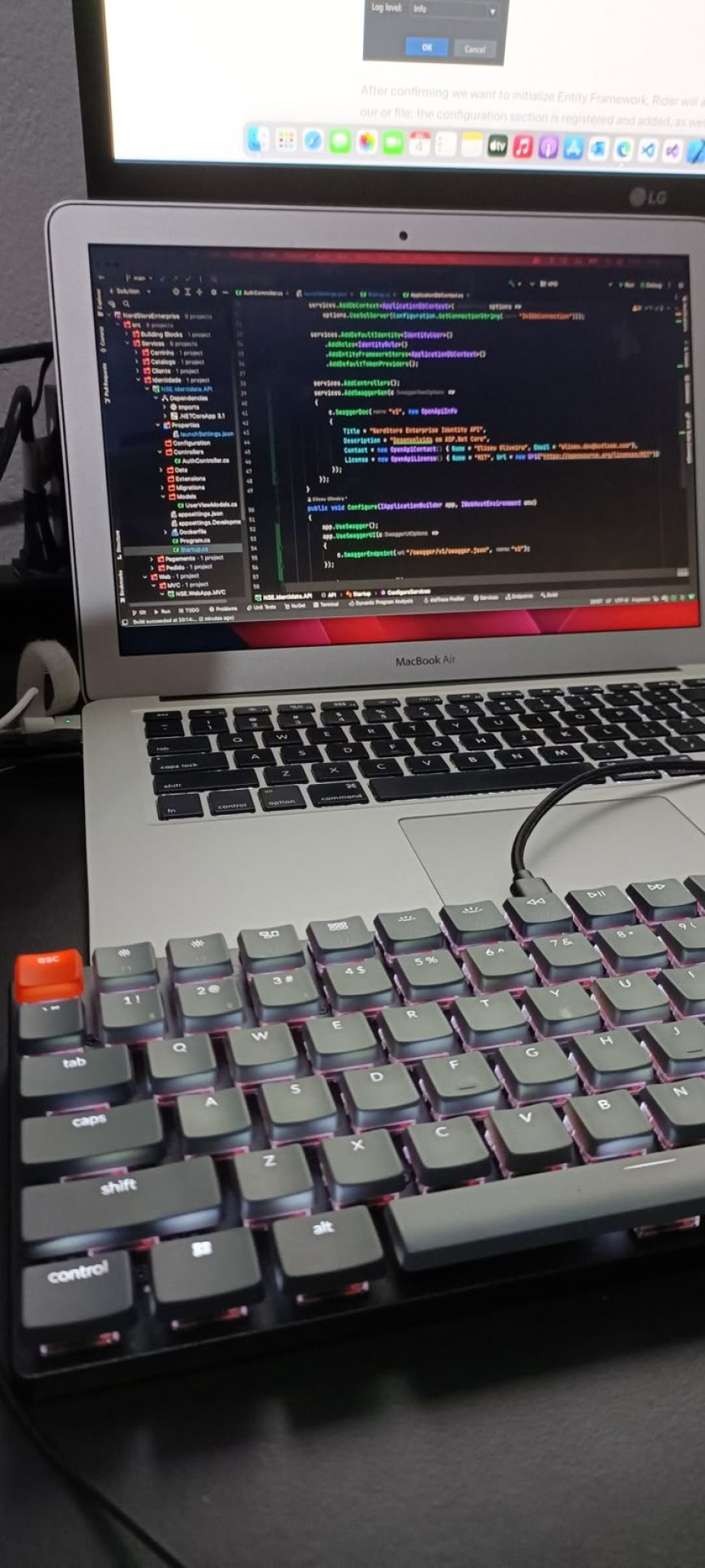 Keyboard Mekanik dengan Switch Paling Nyaman untuk Coding